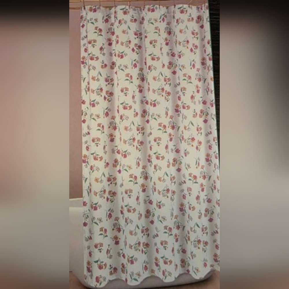 Kate Spade New York Shower Curtain Dreamy Daisy Floral Print 72x72‎